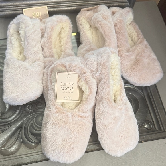 Lot of 3 Target Small / Medium Women's Pink Fuzzy Slipper Socks Grippy Bottoms - Picture 1 of 6